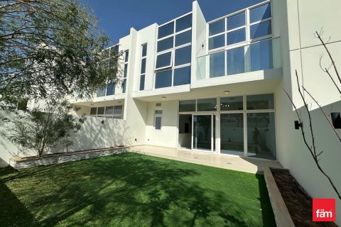 Adosado en Dubai, 4 dormitorios, 174.8 m², № 110095
