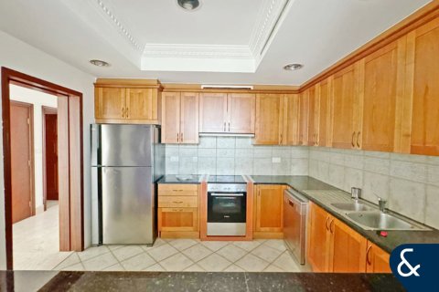 Apartment in Emaar 6 Towers, Dubai Marina, Dubai 3 bedrooms, 408 sq.m. № 76372 - photo 7