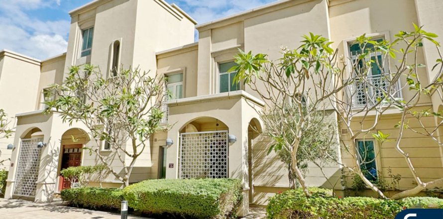 Apartment in Emaar 6 Towers, Dubai Marina, Dubai 3 bedrooms, 408 sq.m. № 76372