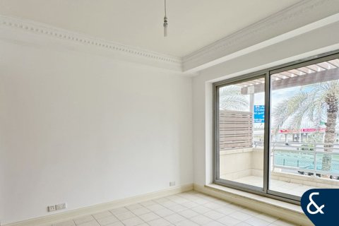 Apartment in Emaar 6 Towers, Dubai Marina, Dubai 3 bedrooms, 408 sq.m. № 76372 - photo 17