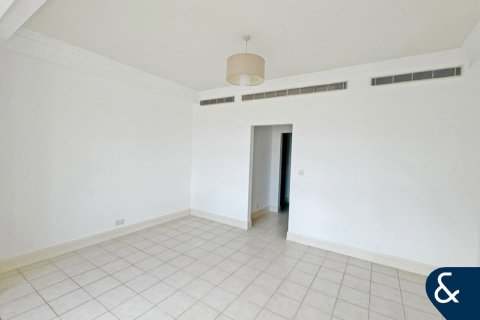 Apartment in Emaar 6 Towers, Dubai Marina, Dubai 3 bedrooms, 408 sq.m. № 76372 - photo 13