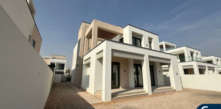 Villa en Arabian Ranches 3, Dubai, 4 dormitorios, 459 m², № 76370