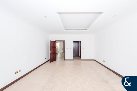 Villa in Garden Homes, Palm Jumeirah, Dubai 5 bedrooms, 127 sq.m. № 76371 - photo 7