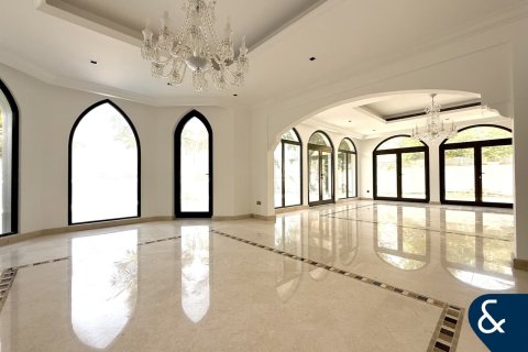 Villa in Garden Homes, Palm Jumeirah, Dubai 5 bedrooms, 127 sq.m. № 76371 - photo 3