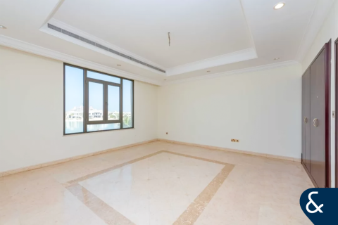 Villa in Garden Homes, Palm Jumeirah, Dubai 5 bedrooms, 127 sq.m. № 76371 - photo 5