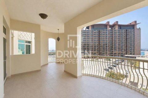 Apartment in Shoreline Apartments, Palm Jumeirah, Dubai 2 bedrooms, 185.53 sq.m. № 128557 - photo 14