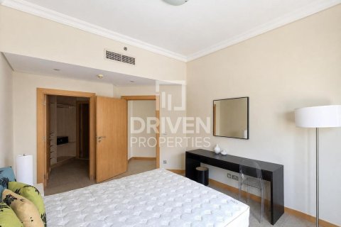 Apartment in Shoreline Apartments, Palm Jumeirah, Dubai 2 bedrooms, 185.53 sq.m. № 128557 - photo 6