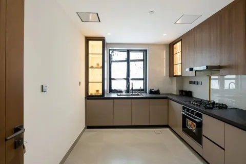 Apartment in Dubai Land, Dubai 2 bedrooms, 125 sq.m. № 68288 - photo 2