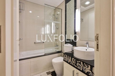 Apartamento en Downtown Dubai (Downtown Burj Dubai), Dubai, 3 dormitorios, 141 m², № 45673 - foto 18