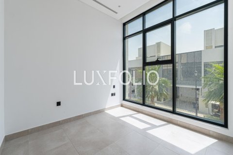 Townhouse in Jumeirah Golf Estates, Dubai 4 bedrooms, 322 sq.m. № 45677 - photo 11