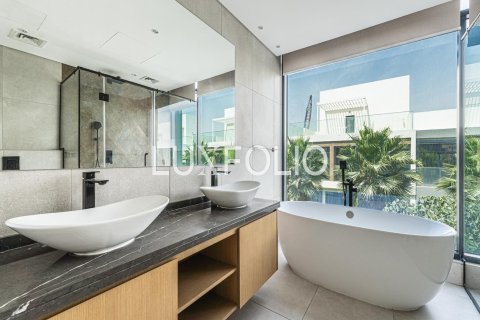 Townhouse in Jumeirah Golf Estates, Dubai 4 bedrooms, 322 sq.m. № 45677 - photo 19