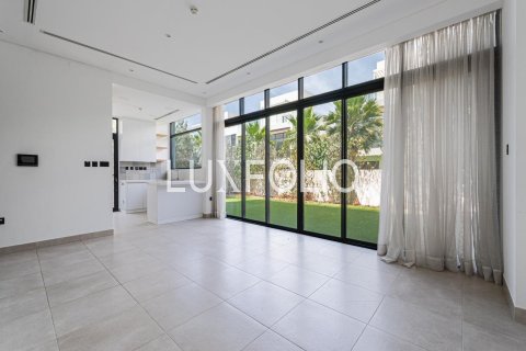 Townhouse in Jumeirah Golf Estates, Dubai 4 bedrooms, 322 sq.m. № 45677 - photo 8