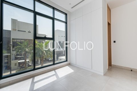 Townhouse in Jumeirah Golf Estates, Dubai 4 bedrooms, 322 sq.m. № 45677 - photo 12