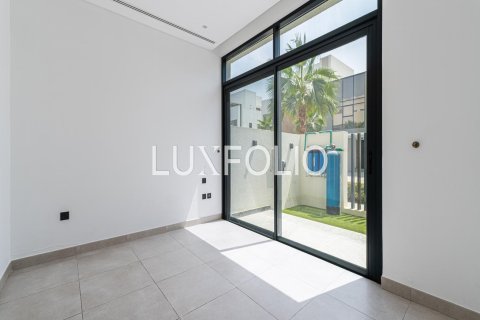Townhouse in Jumeirah Golf Estates, Dubai 4 bedrooms, 322 sq.m. № 45677 - photo 4