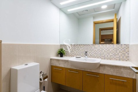 Снять в аренду квартиру в Даунтаун Дубай (Даунтаун Бурдж Дубай), Дубай: 1 спальня, 81м², № 99884 - фото 12