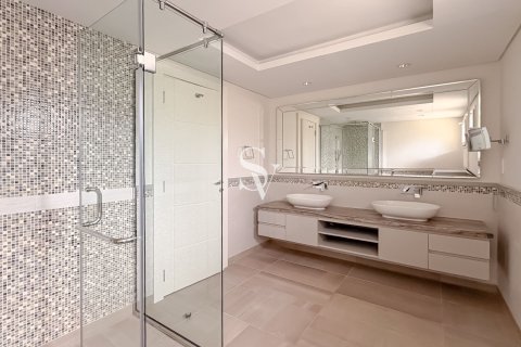 Снять в аренду виллу в Meadows, Дубай: 5 спален, 549м², № 99881 - фото 20