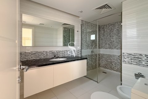 Снять в аренду виллу в Meadows, Дубай: 5 спален, 549м², № 99881 - фото 23