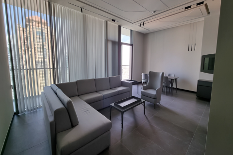 Купить квартиру в Дубае: 3 спальни, 210.41м², № 22793 - фото 2