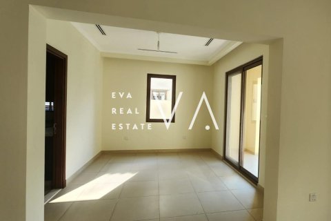 Villa à Dubai, 5 chambres, 431.99 m², № 52727 - photo 2