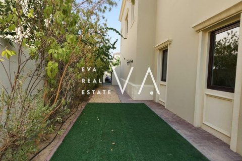 Villa à Dubai, 5 chambres, 431.99 m², № 52727 - photo 16
