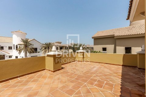 Villa in Garden Homes, Palm Jumeirah, Dubai 4 bedrooms, 465 sq.m. № 20673 - photo 26