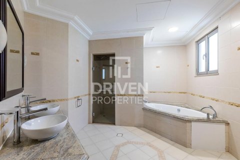 Villa in Garden Homes, Palm Jumeirah, Dubai 4 bedrooms, 465 sq.m. № 20673 - photo 7