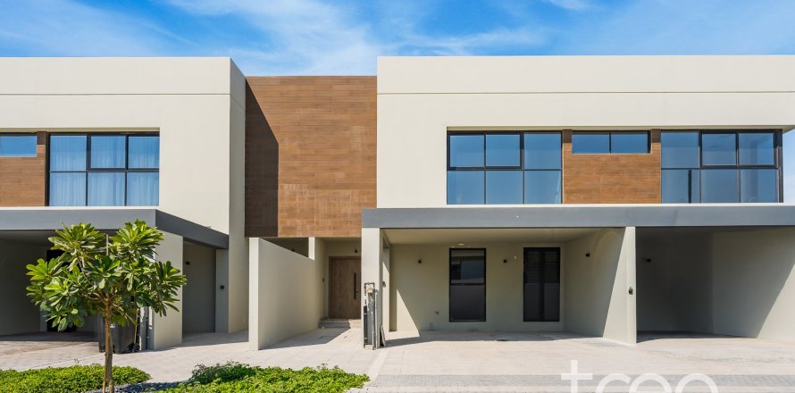 Таунхаус в Дубае, 3 спальни, 289.95м², № 119477