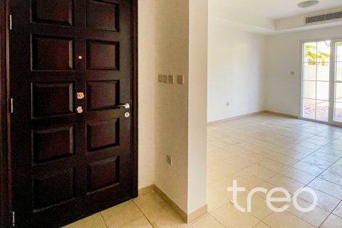 Villa en Arabian Ranches, Dubai, 2 dormitorios, 167.23 m², № 119478 - foto 8