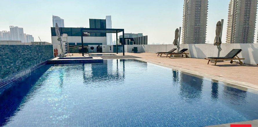Квартира в Дубае, студия, 42м², № 23526