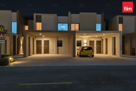Townhouse in Dubai 3 bedrooms, 161 sq.m. № 76977 - photo 2