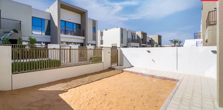 Townhouse in Dubai 3 bedrooms, 161 sq.m. № 76977