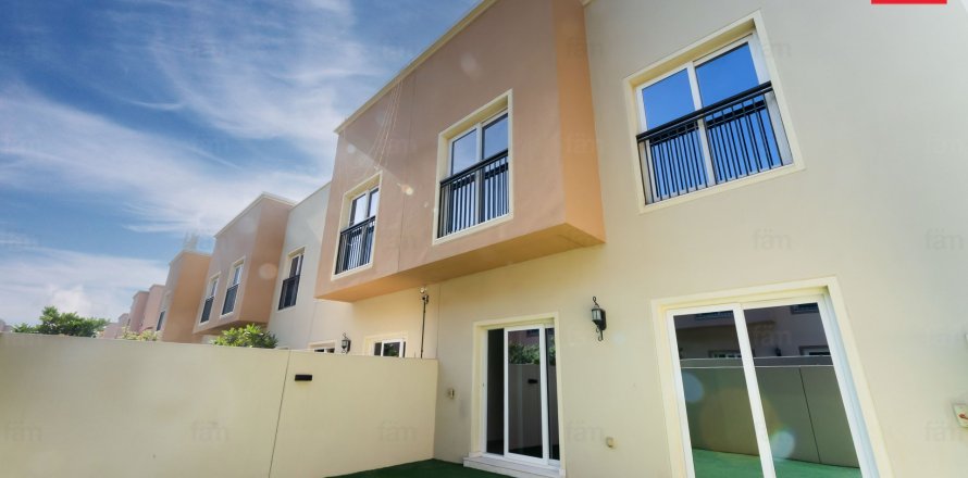 Таунхаус в Дубае, 3 спальни, 164.8м², № 76970