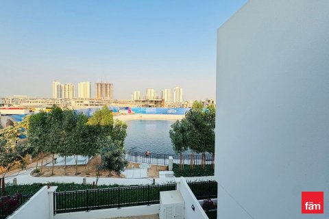 Снять в аренду таунхаус в Дубае: 4 спальни, 211.5м², № 76985 - фото 3