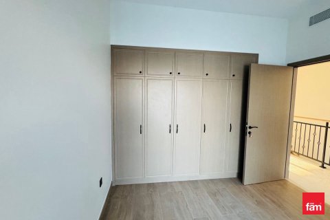 Снять в аренду таунхаус в Дубае: 4 спальни, 211.5м², № 76985 - фото 9