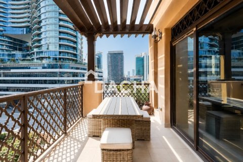 Apartment in Downtown Dubai (Downtown Burj Dubai), Dubai 1 bedroom, 101 sq.m. № 115684 - photo 2