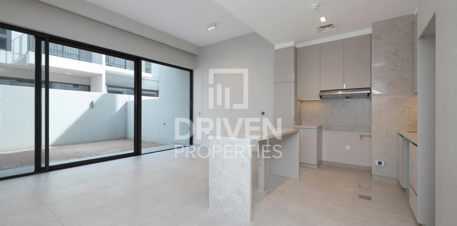 Adosado en Mohammed Bin Rashid City, Dubai, 4 dormitorios, 436.55 m², № 141014