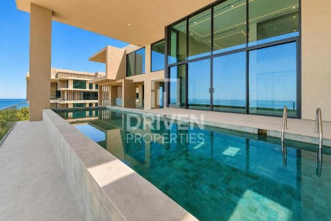Apartment in The Crescent, Palm Jumeirah, Dubai 4 bedrooms, 598.76 sq.m. № 141013 - photo 15