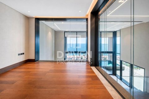 Apartment in The Crescent, Palm Jumeirah, Dubai 4 bedrooms, 598.76 sq.m. № 141013 - photo 4