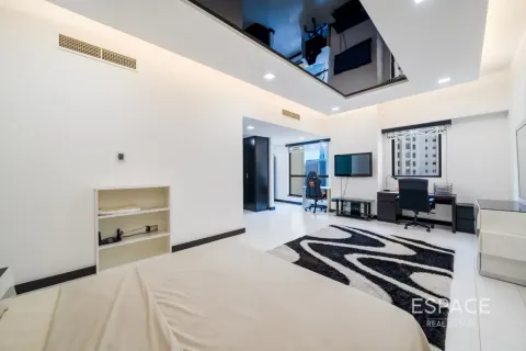 Apartment in Jumeirah Beach Residence, Dubai 1 bedroom, 136 sq.m. № 122442 - photo 14