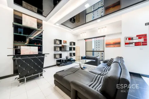 Apartment in Jumeirah Beach Residence, Dubai 1 bedroom, 136 sq.m. № 122442 - photo 2