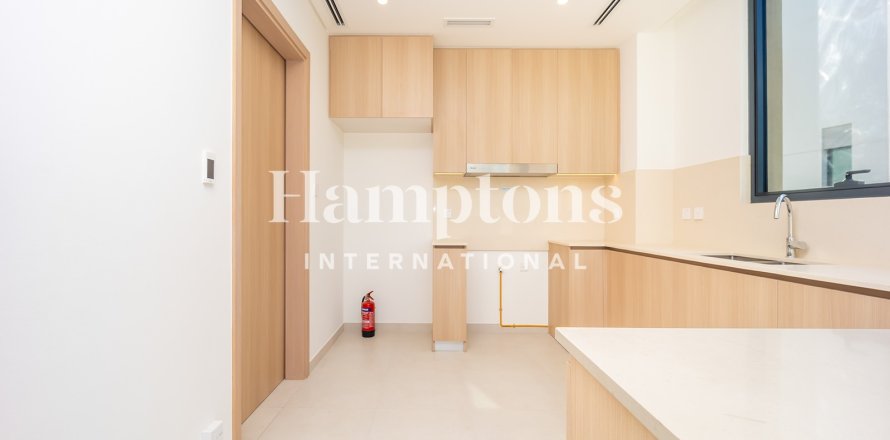 Вилла в Arabian Ranches 3, Дубай, 3 спальни, 463.65м², № 84471