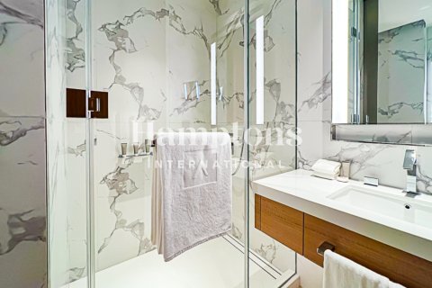 Apartamento en Downtown Dubai (Downtown Burj Dubai), Dubai, 1 dormitorio, 74.41530300 m², № 84470 - foto 2