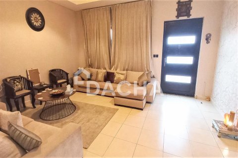Villa à Jumeirah Village Circle, Dubai, 4 chambres, 319.9 m², № 6823 - photo 4
