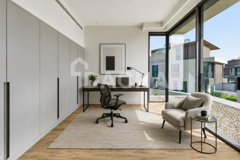 Villa en Nad Al Sheba 1, Nadd Al Sheba, Dubai, 4 dormitorios, 505 m², № 118921 - foto 12