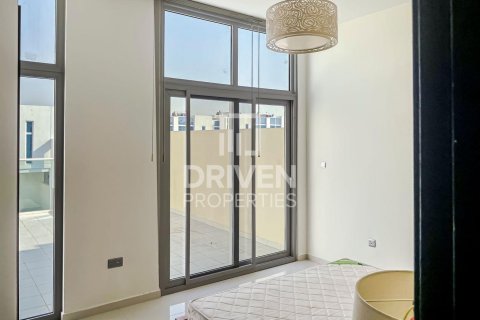Villa in Dubai 4 bedrooms, 151.8 sq.m. № 136587 - photo 4