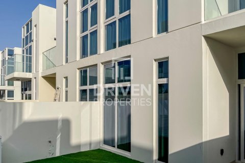 Villa in Dubai 4 bedrooms, 151.8 sq.m. № 136587 - photo 11