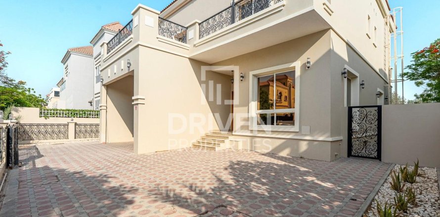 Villa à The Villa, Dubai, 5 chambres, 555 m², № 136586