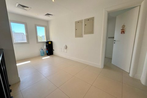 Villa en Dubai, 4 dormitorios, 540 m², № 38505 - foto 15