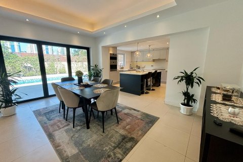 Villa en Dubai, 4 dormitorios, 540 m², № 38505 - foto 16