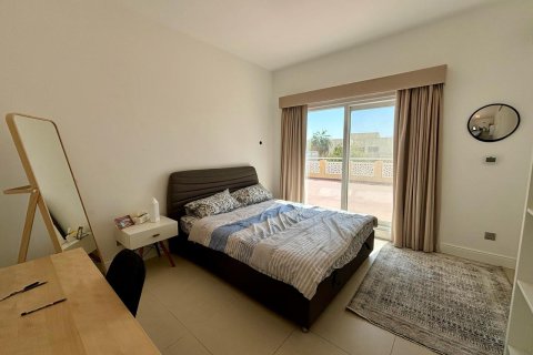 Villa en Dubai, 4 dormitorios, 540 m², № 38505 - foto 4